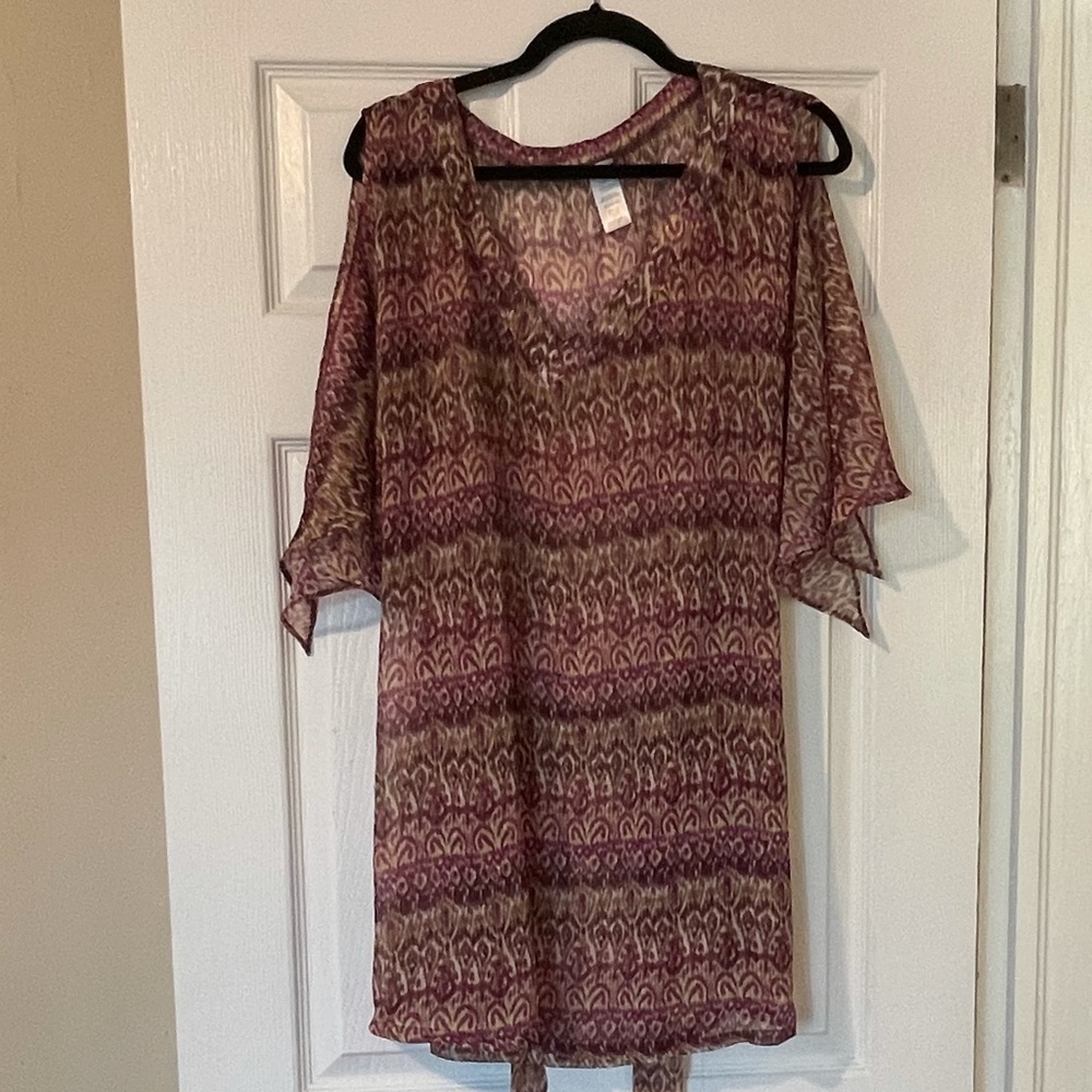 NWOT - Avon V-Neck with Split Sleeves- Size 2X